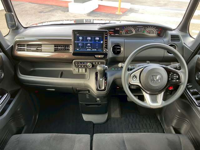 HONDA N BOX CUSTOM 2017 Image 31