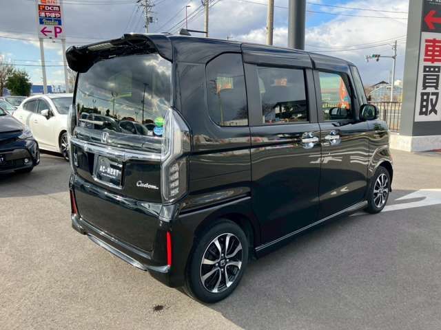 HONDA N BOX CUSTOM 2017 Image 31