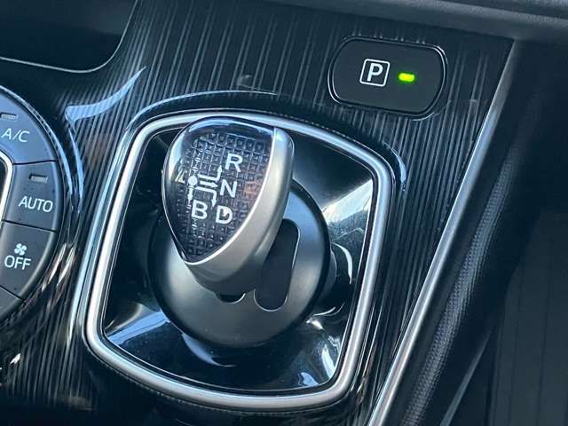 TOYOTA ESQUIRE HYBRID 2020 Image 31