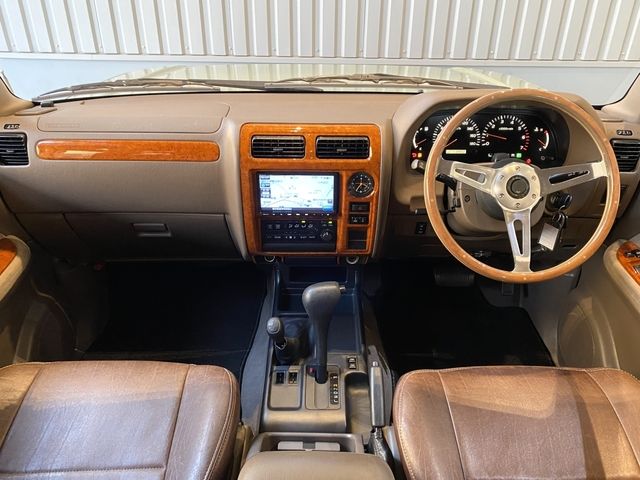 TOYOTA LANDCRUISER PRADO 2002 Image 31