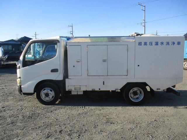 HINO DUTRO 2006 Image 31