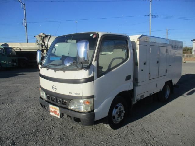 HINO DUTRO 2006 Image 31