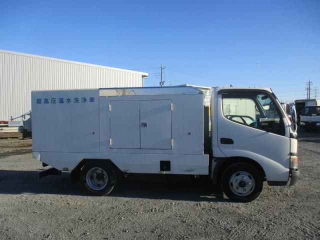 HINO DUTRO 2006 Image 31
