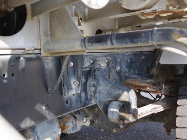 MITSUBISHI FUSOU FIGHTER 2013 Image 31