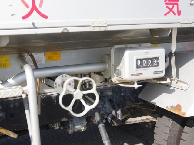 MITSUBISHI FUSOU FIGHTER 2013 Image 31