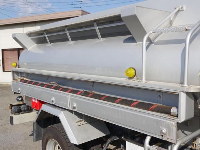 MITSUBISHI FUSOU FIGHTER 2013 Image 31