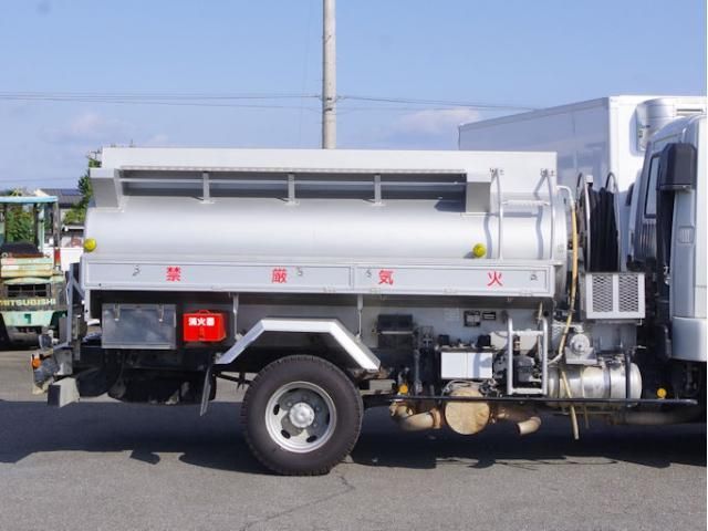 MITSUBISHI FUSOU FIGHTER 2013 Image 31