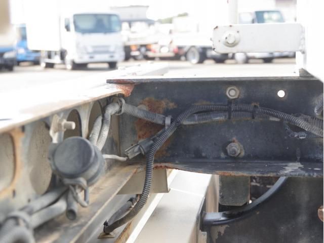 MITSUBISHI FUSOU FIGHTER 2013 Image 31