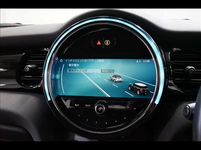 BMW MINI COOPER D 5DOOR 2021 Image 31