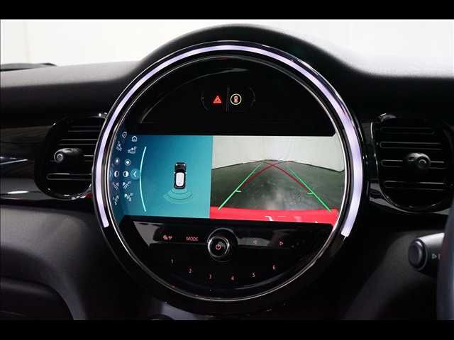 BMW MINI COOPER D 5DOOR 2021 Image 31