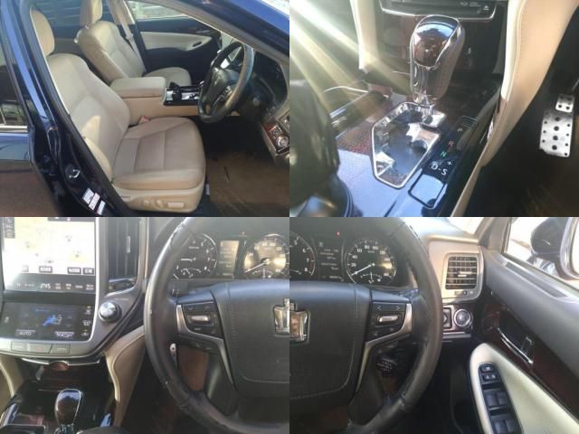 TOYOTA CROWN SEDAN 2017 Image 31