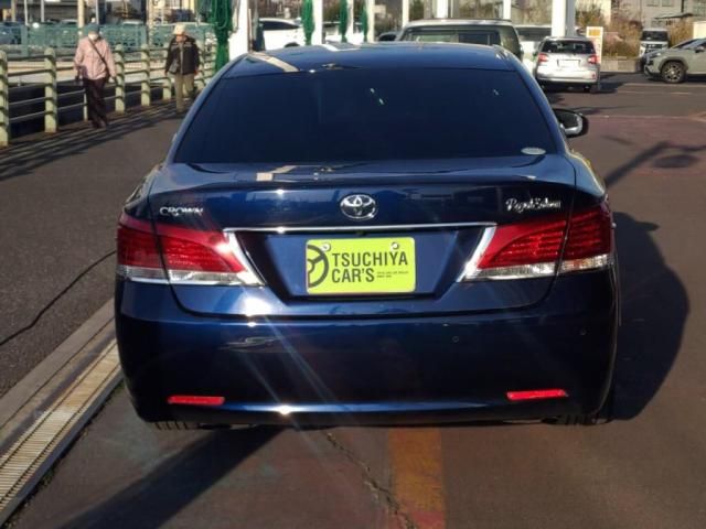 TOYOTA CROWN SEDAN 2017 Image 31