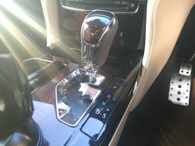 TOYOTA CROWN SEDAN 2017 Image 31