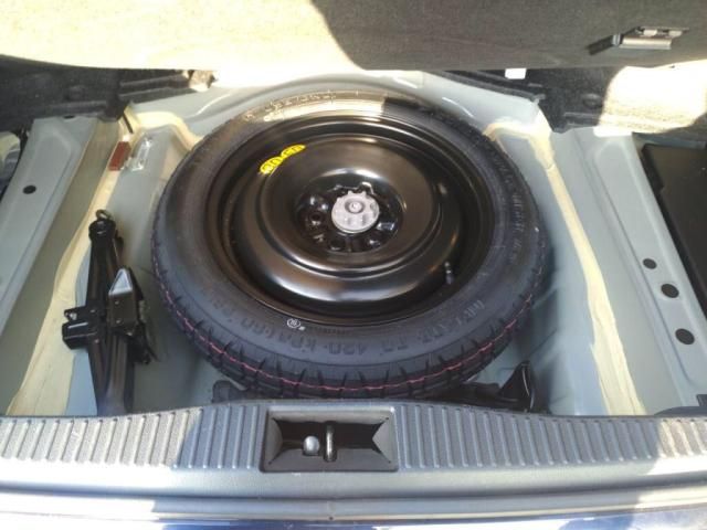 TOYOTA CROWN SEDAN 2017 Image 31