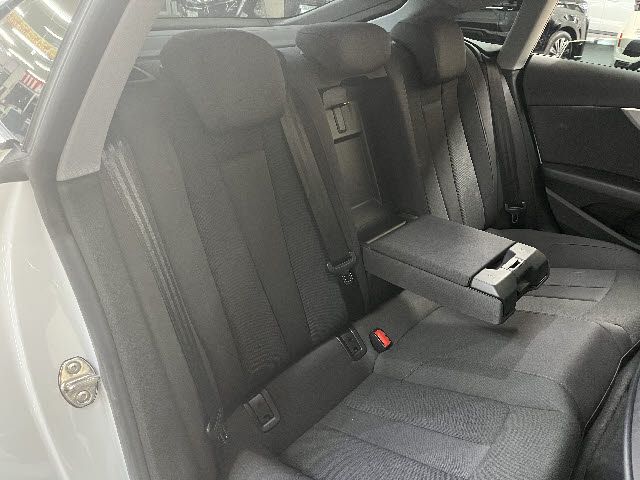 AUDI A5 SPORTBACK 2018 Image 31