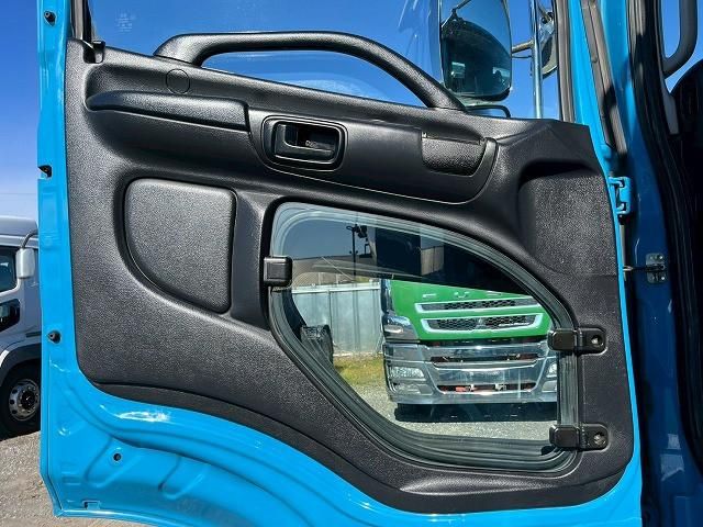 HINO PROFIA 2013 Image 31