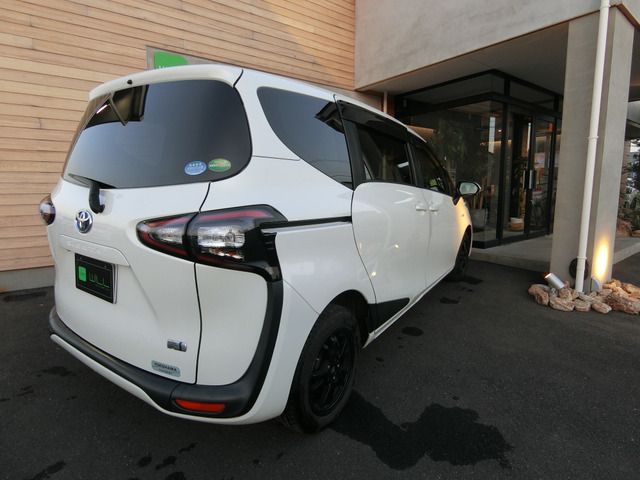 TOYOTA SIENTA HYBRID 2018 Image 31