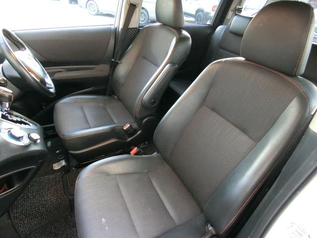 TOYOTA SIENTA HYBRID 2018 Image 31