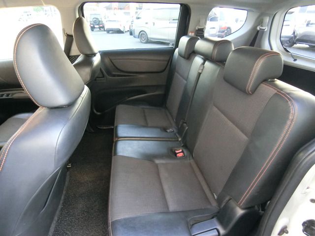 TOYOTA SIENTA HYBRID 2018 Image 31