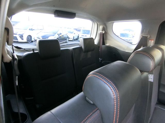 TOYOTA SIENTA HYBRID 2018 Image 31