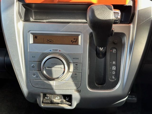 SUZUKI HUSTLER 4WD 2014 Image 31