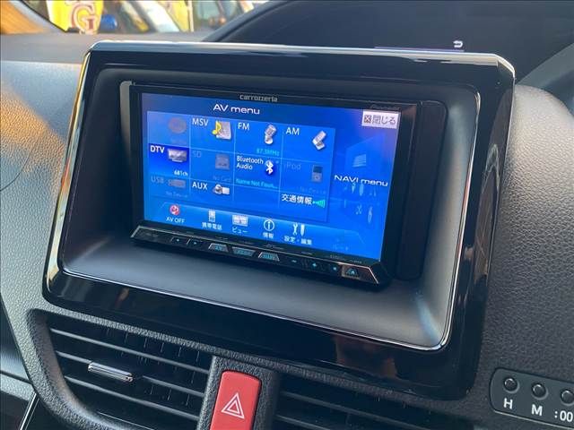 TOYOTA VOXY HYBRID 2018 Image 31