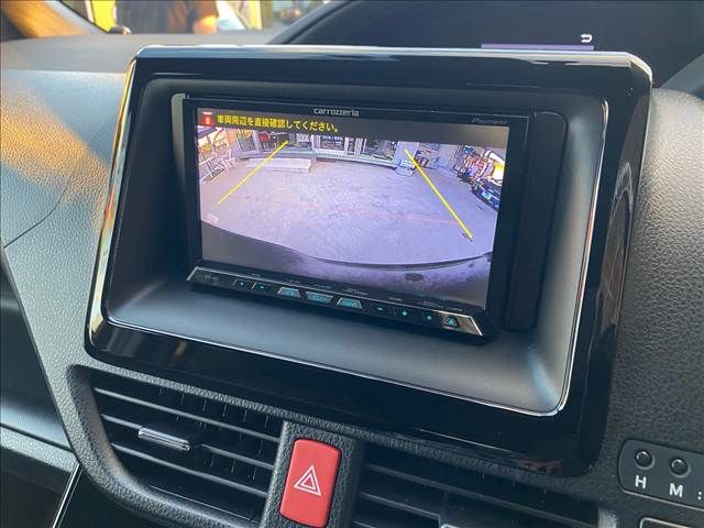 TOYOTA VOXY HYBRID 2018 Image 31