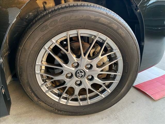 TOYOTA VOXY HYBRID 2018 Image 31