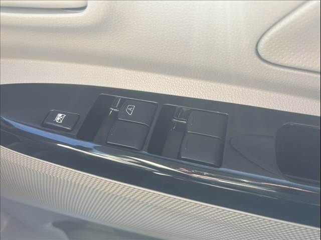 MITSUBISHI EK SPACE 2015 Image 31