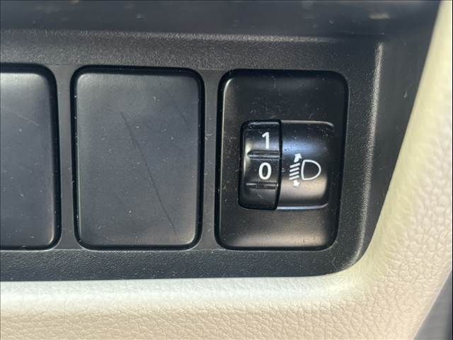 MITSUBISHI EK SPACE 2015 Image 31