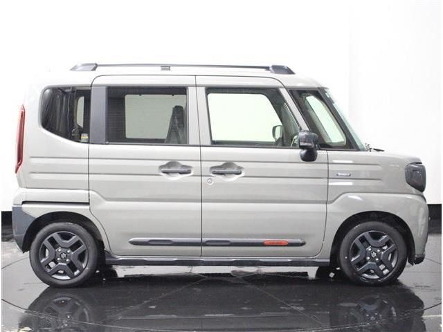 SUZUKI SPACIA GEAR 4WD 2024 Image 31