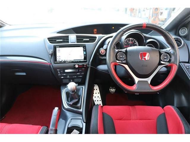 HONDA CIVIC HATCHBACK 2016 Image 31