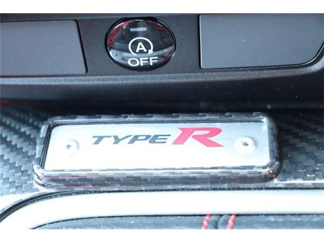 HONDA CIVIC HATCHBACK 2016 Image 31