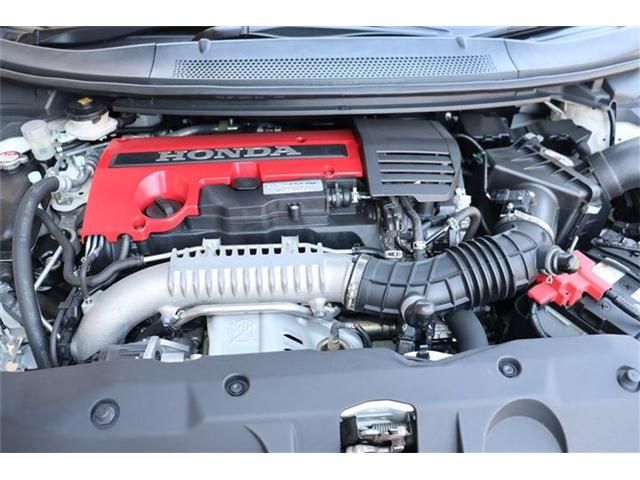 HONDA CIVIC HATCHBACK 2016 Image 31