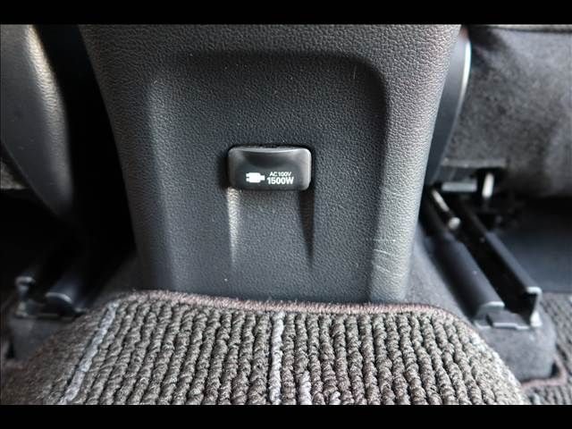 TOYOTA PRIUS 2016 Image 31