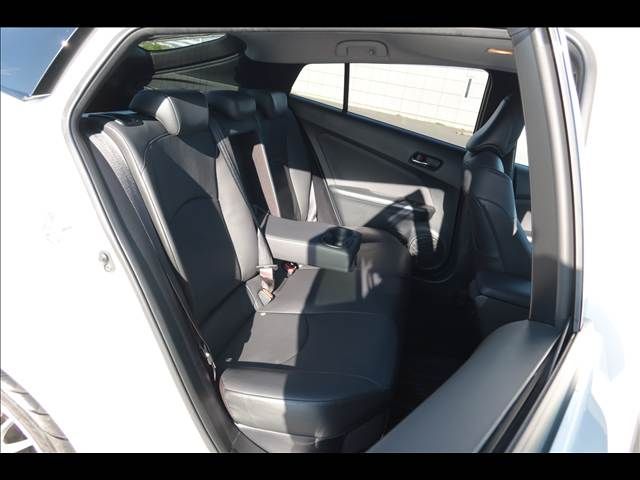 TOYOTA PRIUS 2016 Image 31