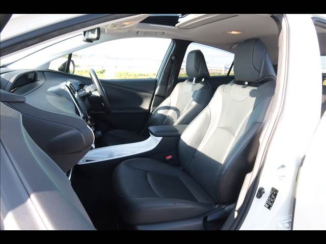 TOYOTA PRIUS 2016 Image 31