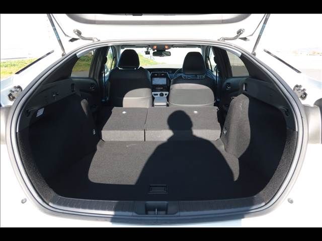 TOYOTA PRIUS 2016 Image 31