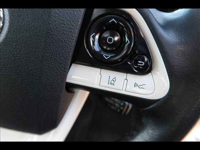 TOYOTA PRIUS 2016 Image 31