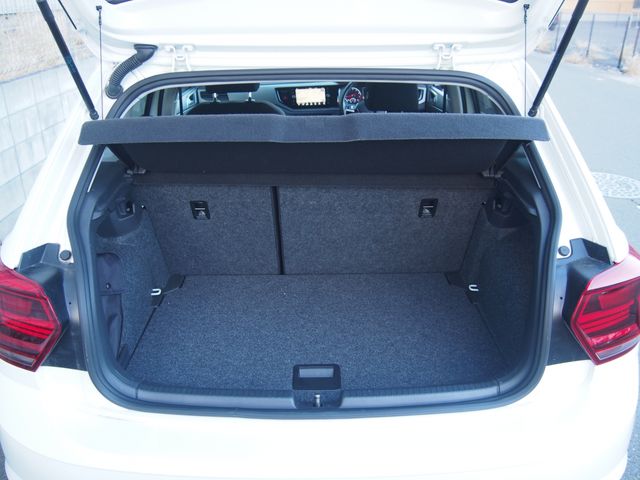 VOLKSWAGEN POLO 2020 Image 31