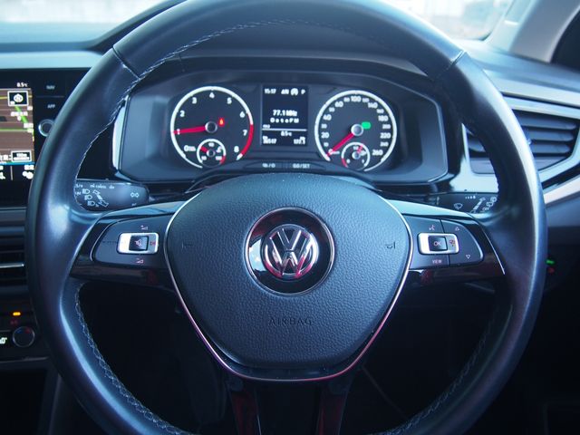 VOLKSWAGEN POLO 2020 Image 31