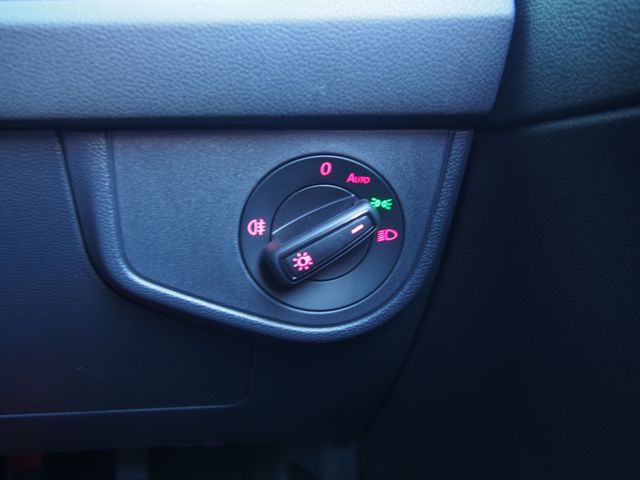 VOLKSWAGEN POLO 2020 Image 31