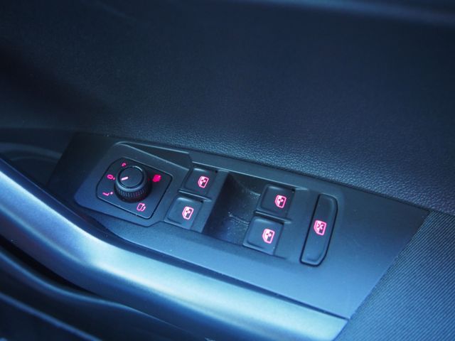 VOLKSWAGEN POLO 2020 Image 31