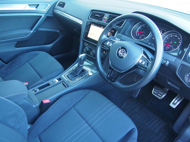 VOLKSWAGEN GOLF ALLT 2018 Image 31