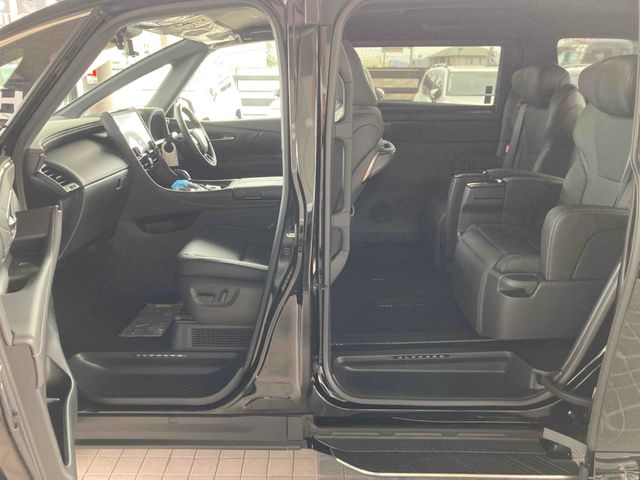TOYOTA ALPHARD HYBRID 2024 Image 31