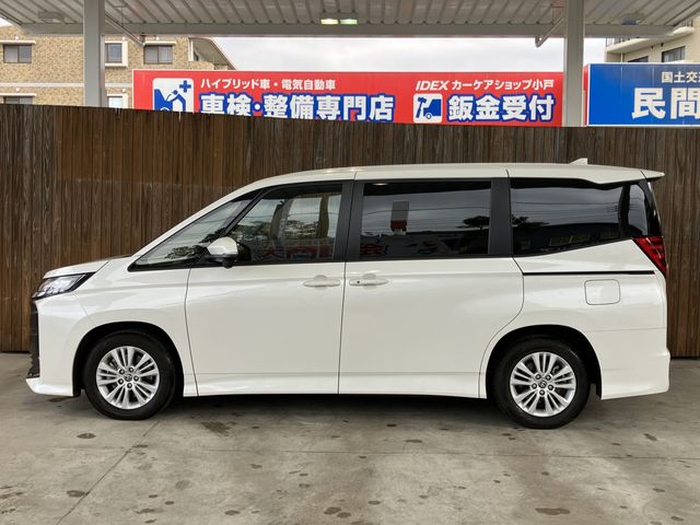 TOYOTA NOAH 2023 Image 31