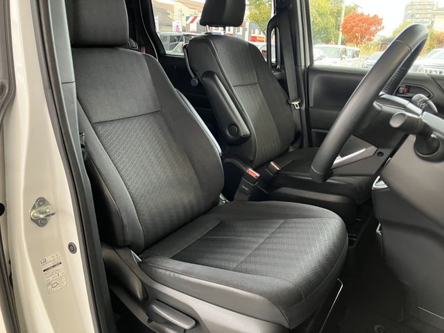 TOYOTA NOAH 2023 Image 31