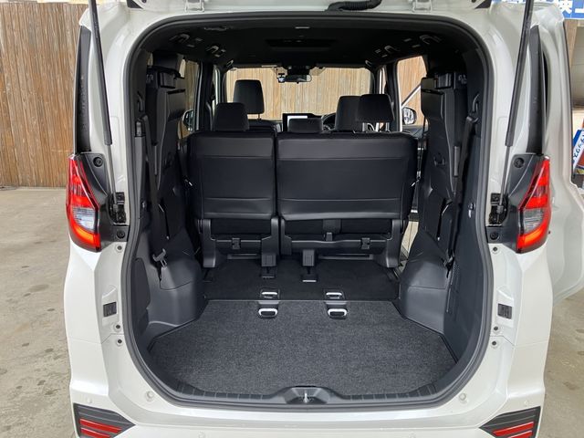 TOYOTA NOAH 2023 Image 31