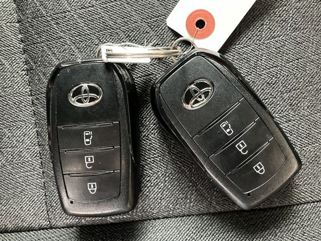 TOYOTA NOAH 2023 Image 31