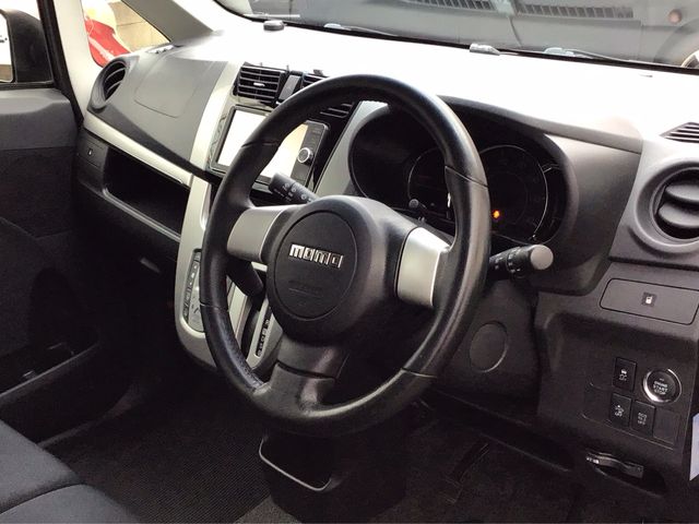 DAIHATSU MOVE CUSTOM 2014 Image 31